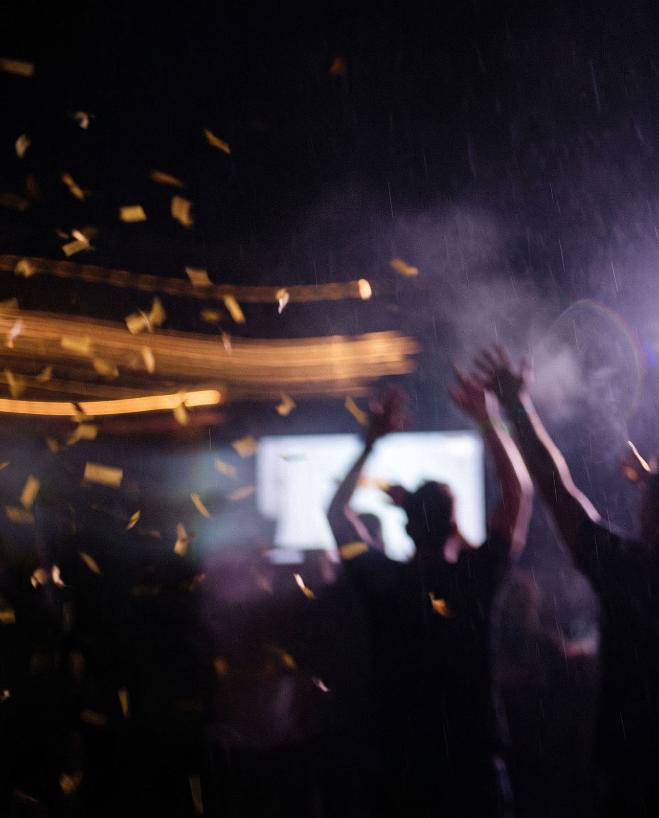 Launch-Night: Konfetti im Studio